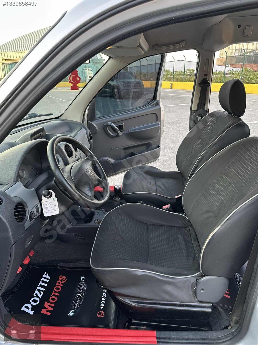 PEUGEOT PARTNER 1.6 HDI ADVENTURE - Foto 11