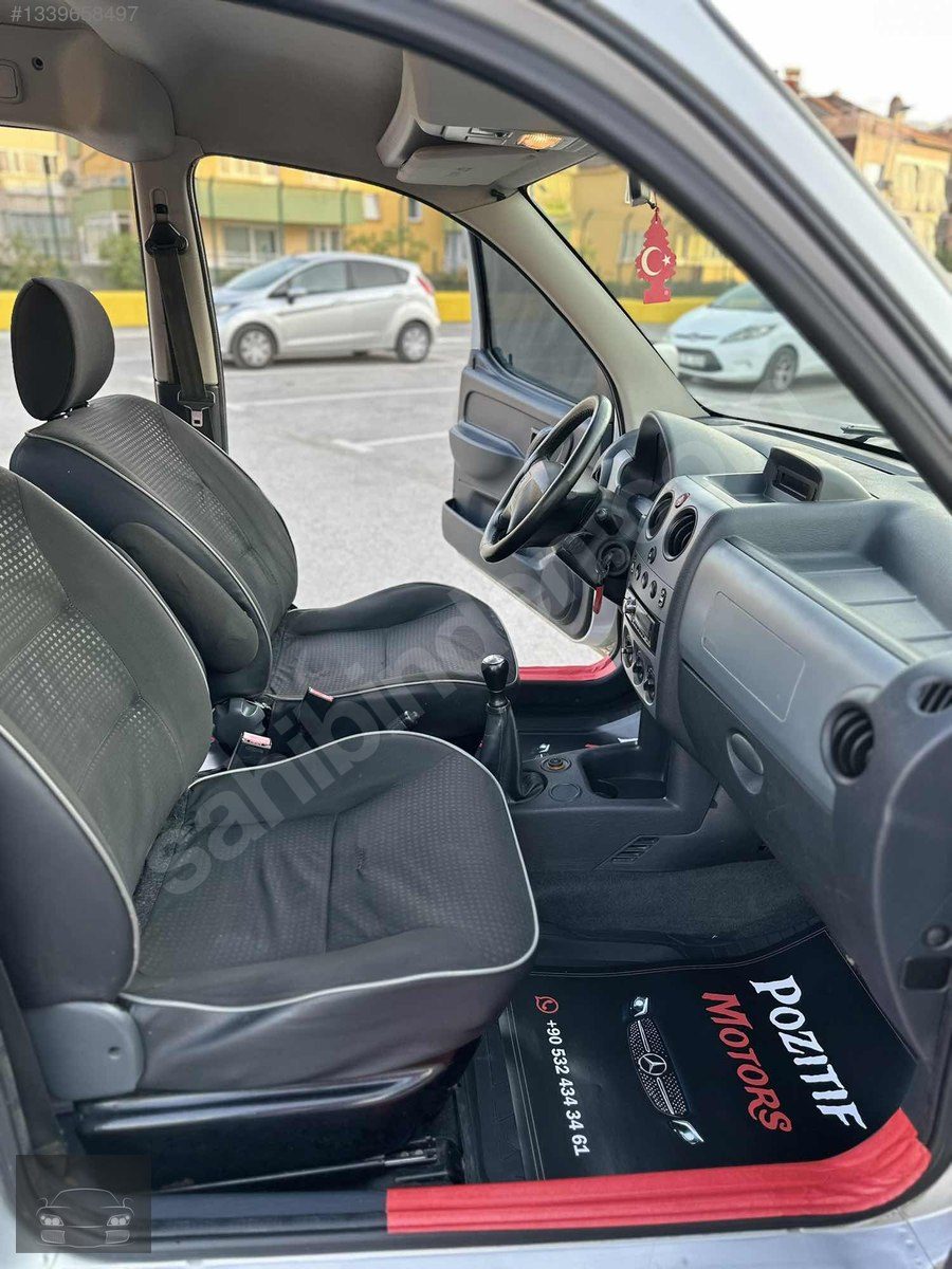 PEUGEOT PARTNER 1.6 HDI ADVENTURE - Foto 12