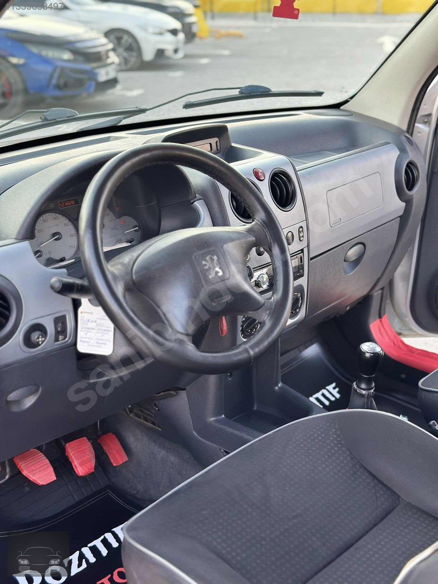 PEUGEOT PARTNER 1.6 HDI ADVENTURE - Foto 15
